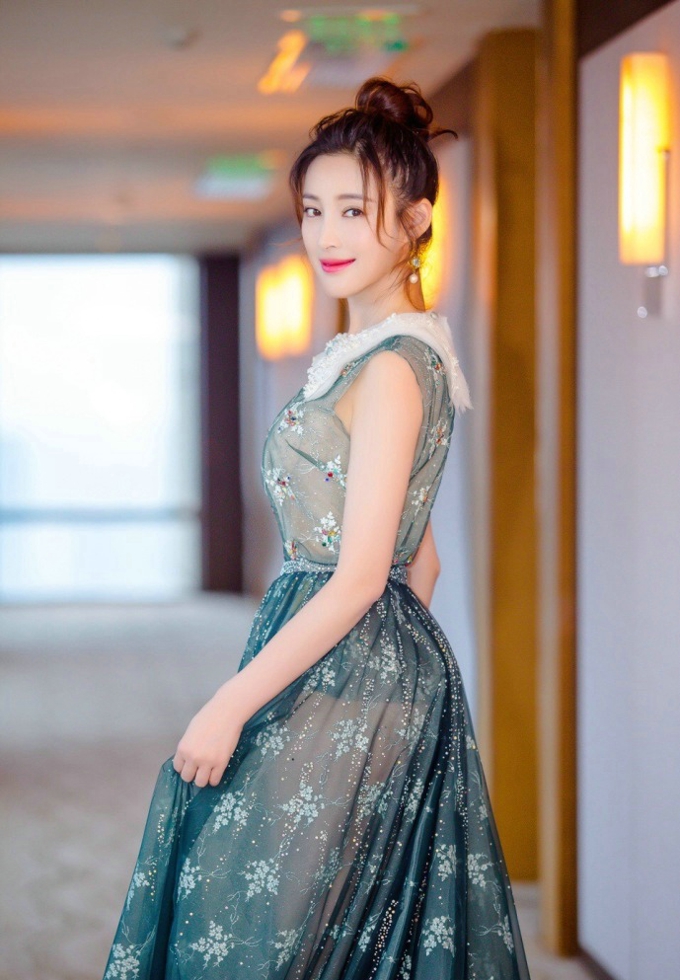 甘婷婷水墨轻纱 俏皮优雅幻彩蕾丝灵动跳跃[2]