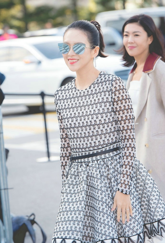 章子怡亮相宋仲基宋慧乔婚礼现场[3]