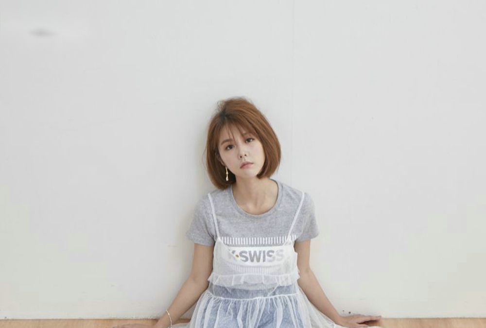 邵雨薇甜美气质女星写真[5]