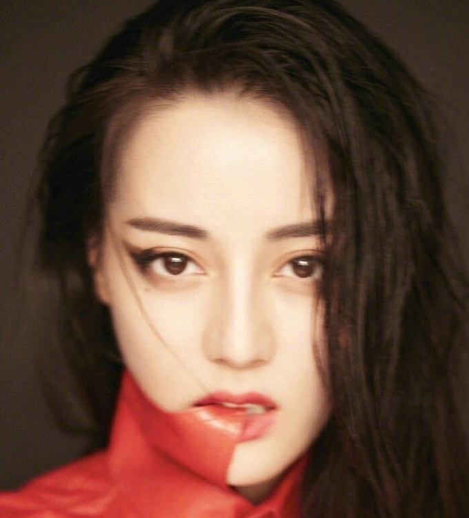 迪丽热巴 气质女神魅惑风情写真[6]