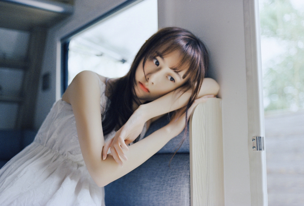 曹曦月唯美小清新户外写真[9]