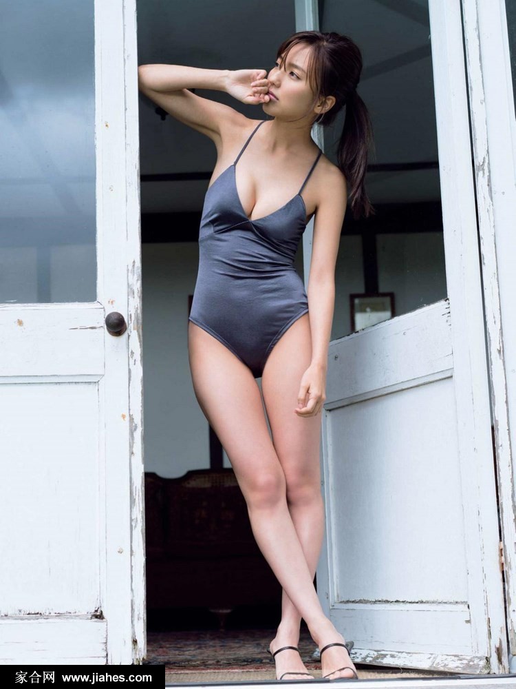 日本av真野惠里菜风情迷人少妇美乳玉腿性感旅拍图片[13]